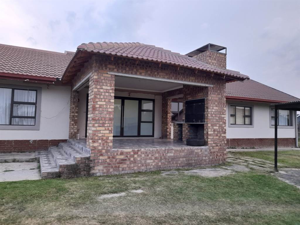 4 Bed House in Kosmos Park photo number 28