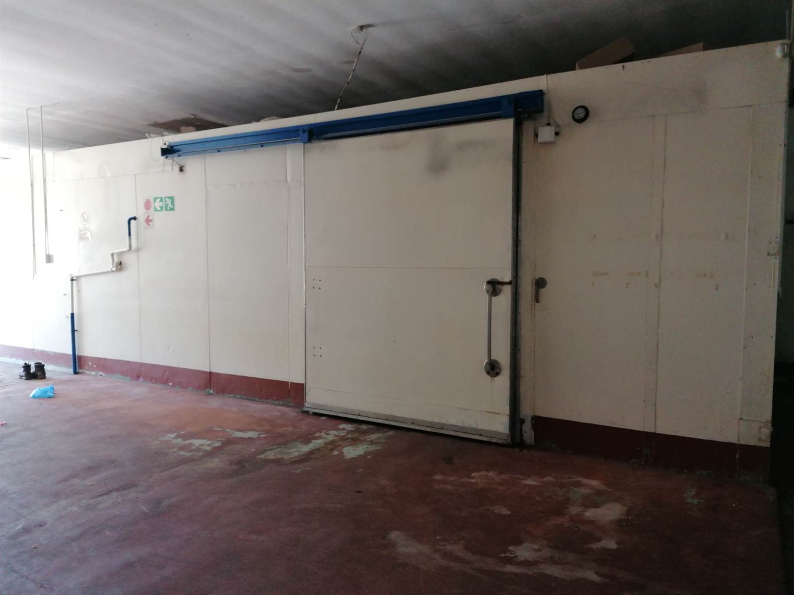 300  m² Commercial space in Parow Central photo number 4