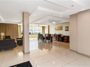 3 Bed Apartment in Benmore Gardens