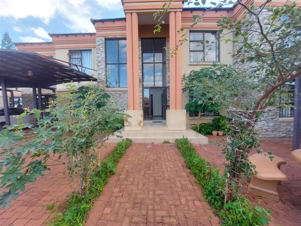 19 Bedroom Townhouse 19 Bedroom Townhouse