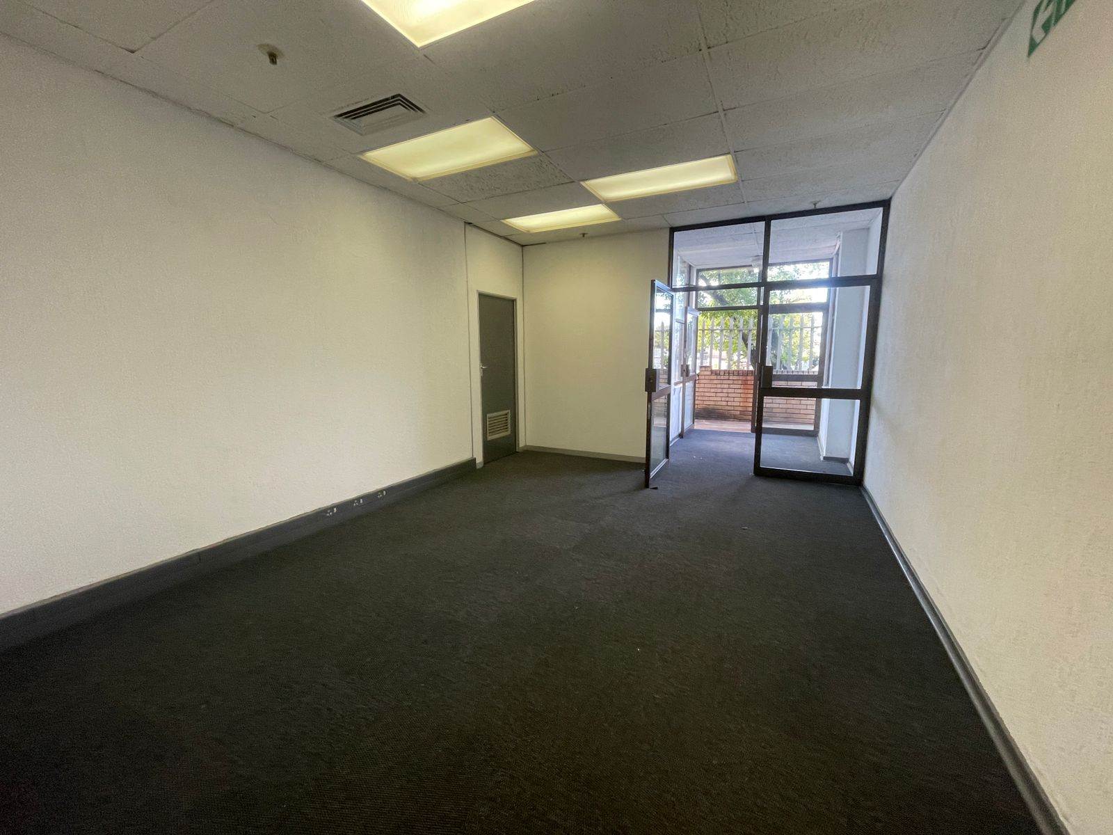 137.5  m² Commercial space in Jet Park photo number 8