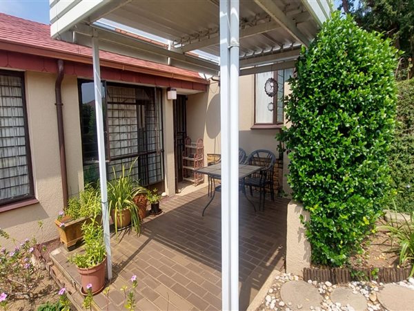 1 Bed Townhouse in Sonneglans