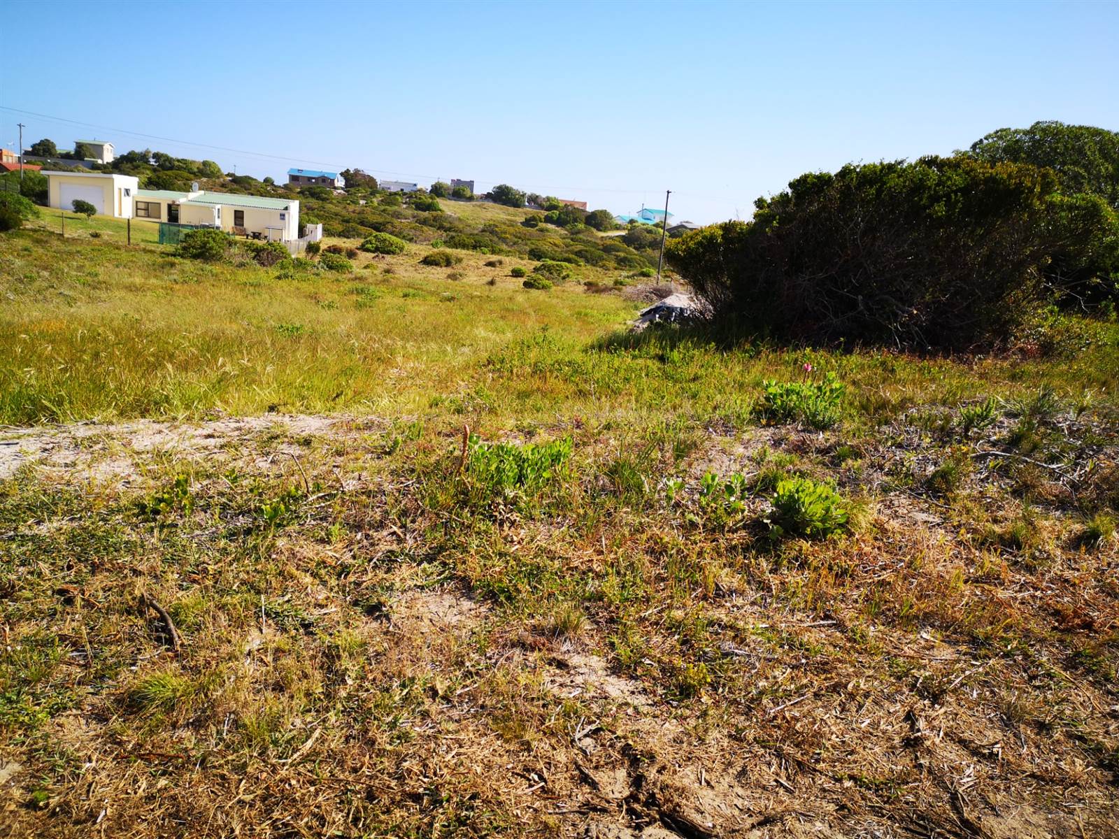 958 m² Land available in Pearly Beach photo number 1