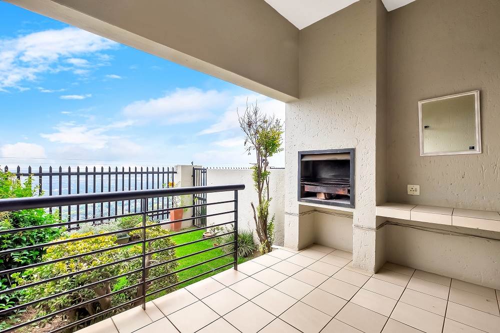 2 Bed Cluster in Northcliff photo number 5