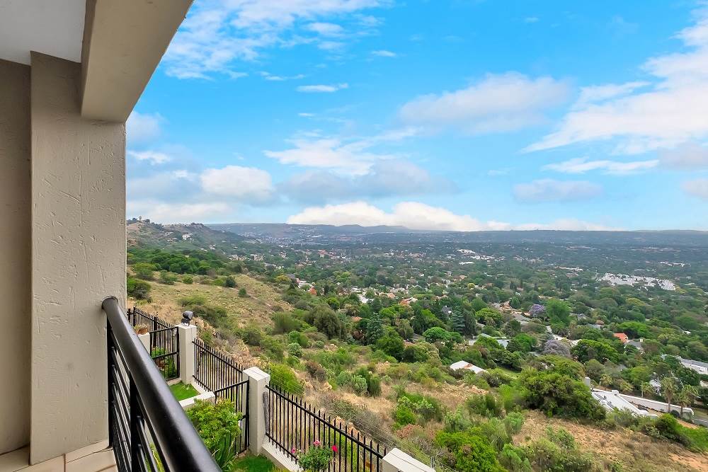 2 Bed Cluster in Northcliff photo number 16