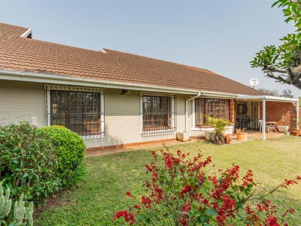 3 Bedroom Townhouse 3 Bedroom Townhouse