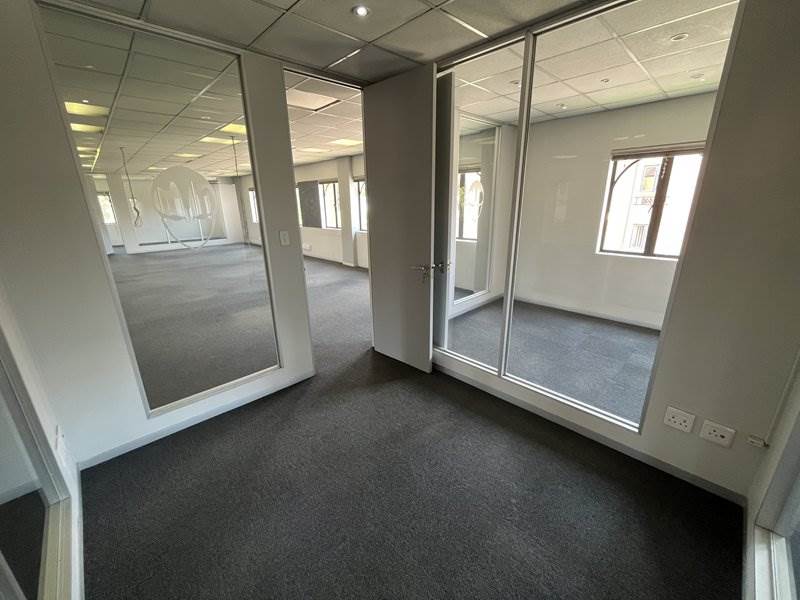 342  m² Office Space in Rivonia photo number 18