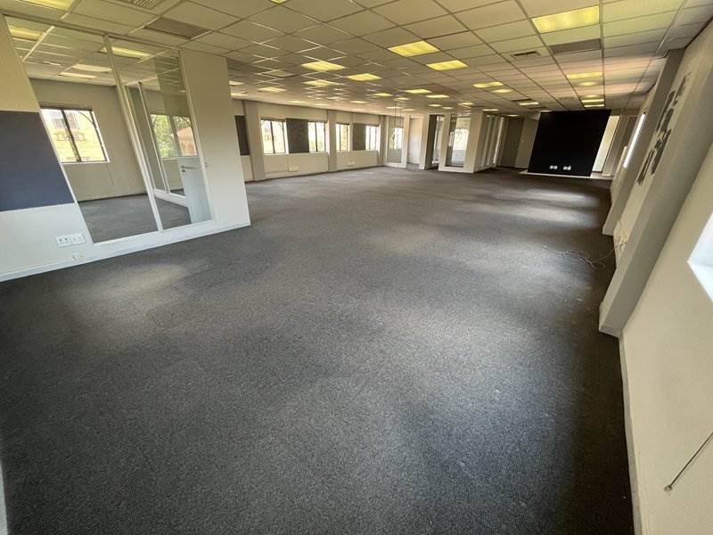 342  m² Office Space in Rivonia photo number 13
