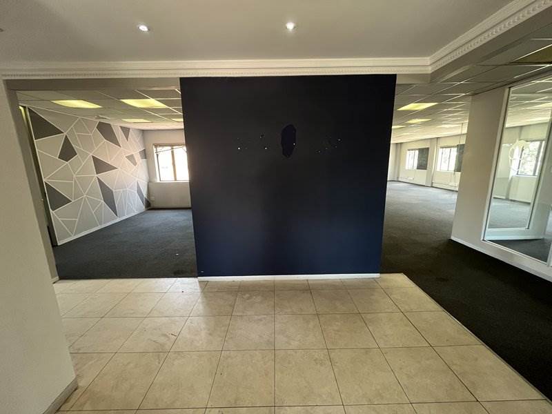 342  m² Office Space in Rivonia photo number 8