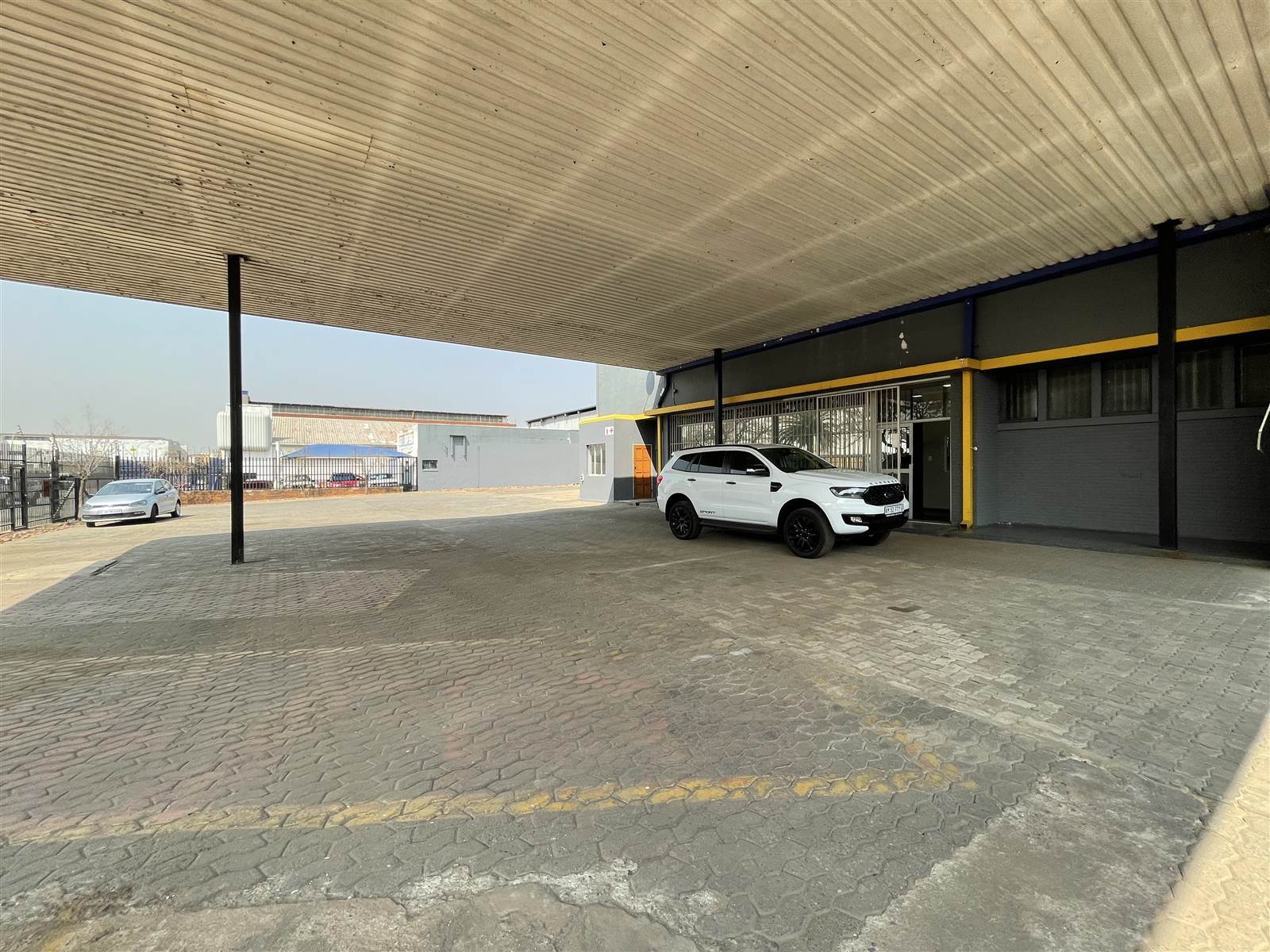 1150  m² Industrial space in Germiston Central photo number 4
