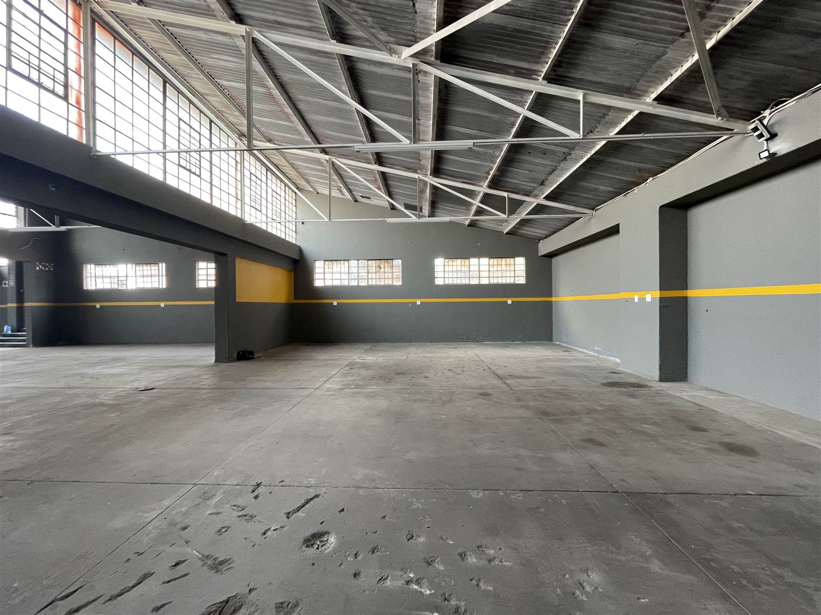 1150  m² Industrial space in Germiston Central photo number 5