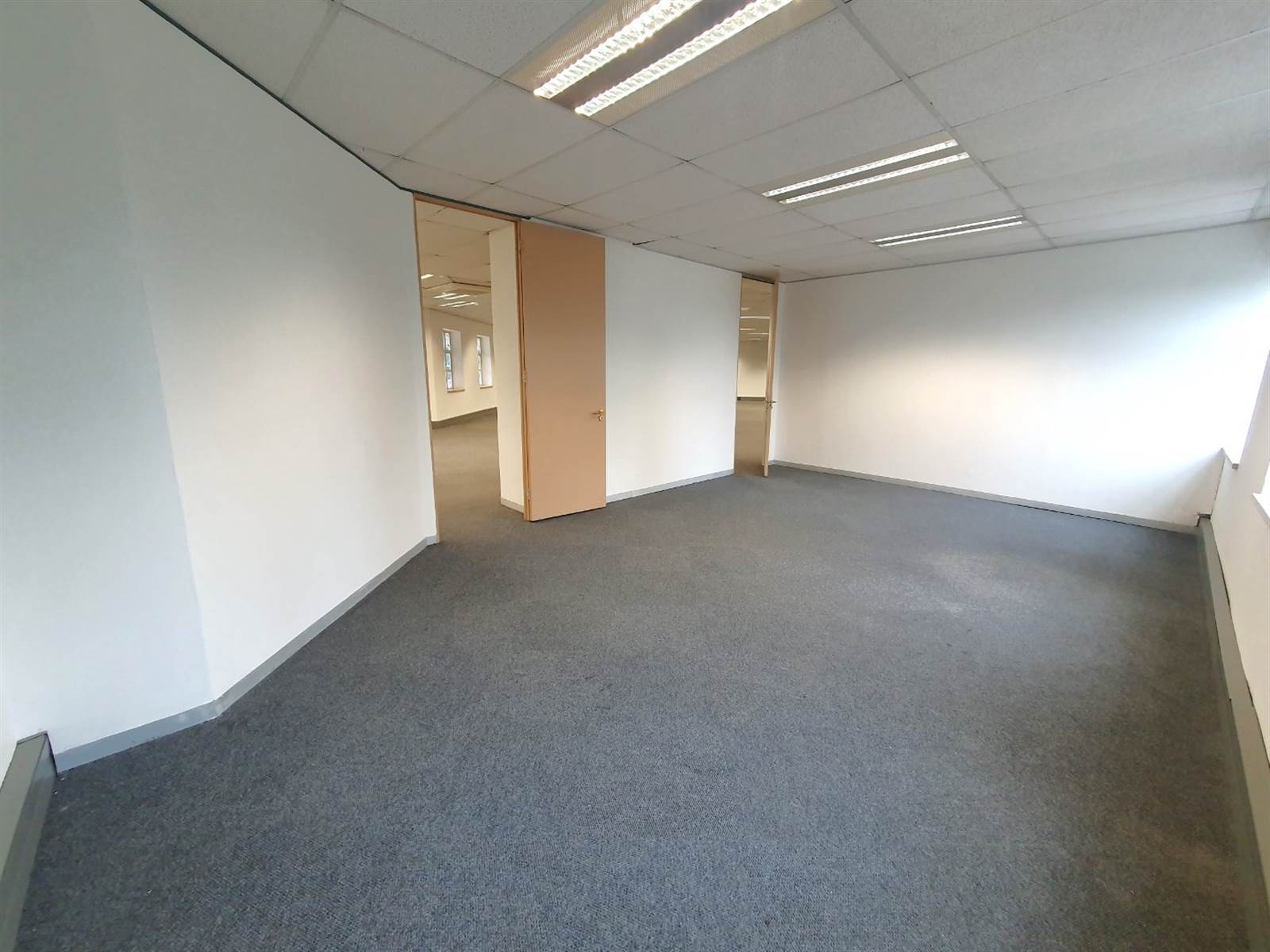 618  m² Office Space in Epsom Downs photo number 9