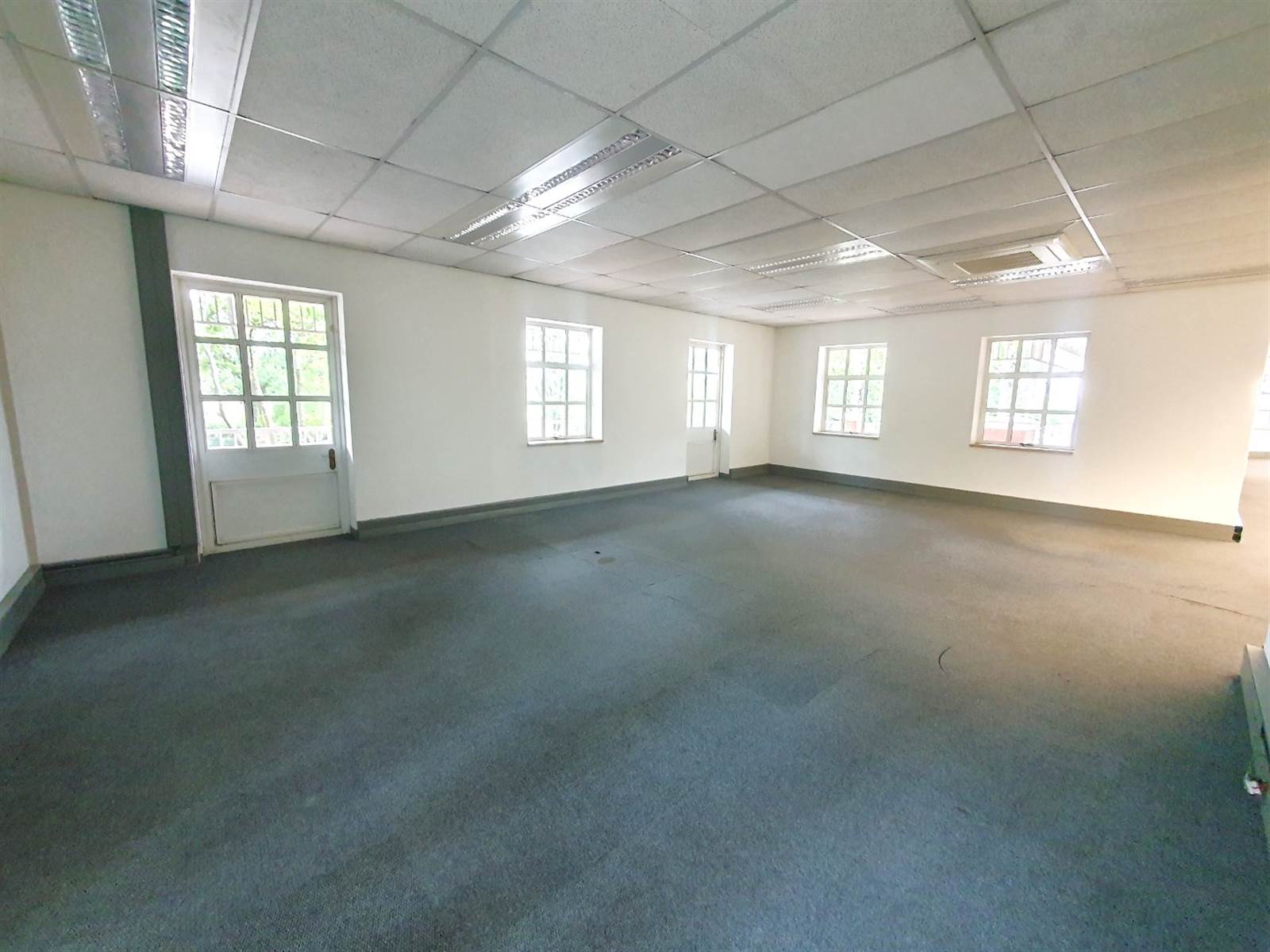618  m² Office Space in Epsom Downs photo number 6