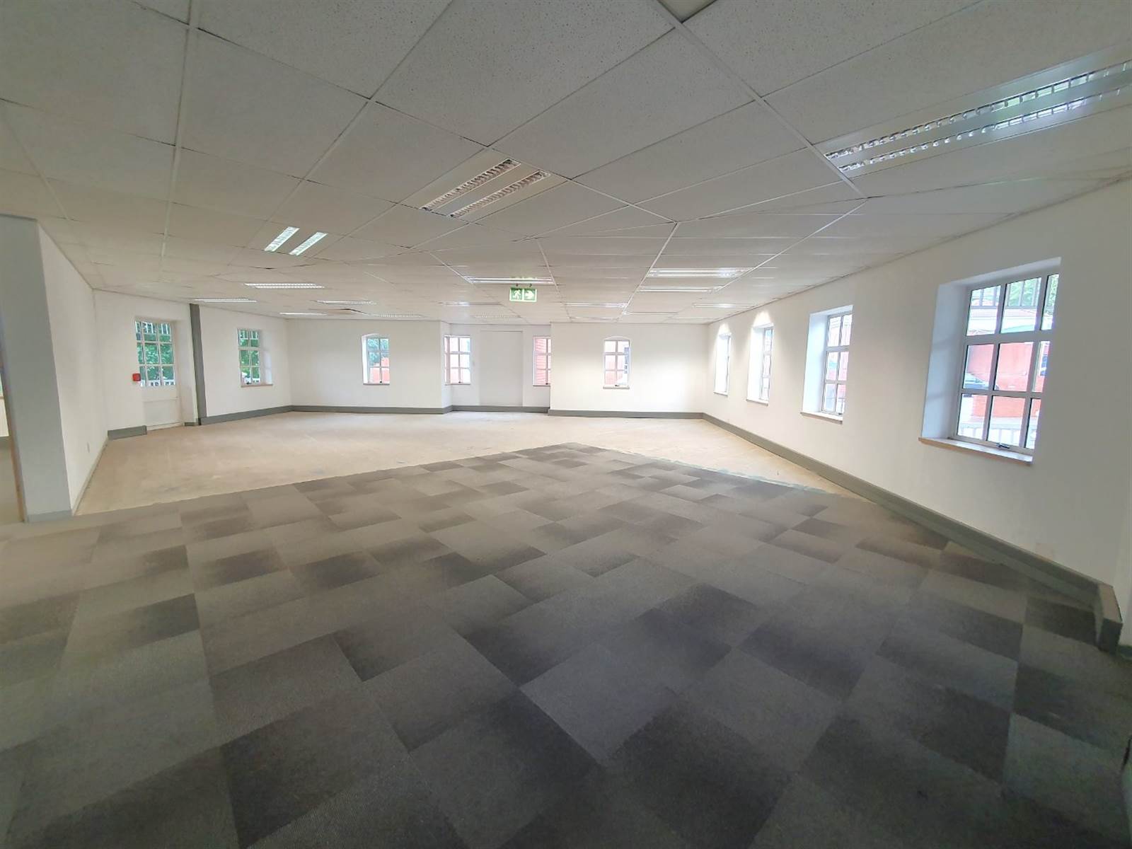 618  m² Office Space in Epsom Downs photo number 16