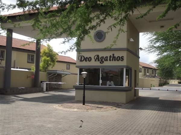 1 Bedroom Flat 1 Bedroom Flat