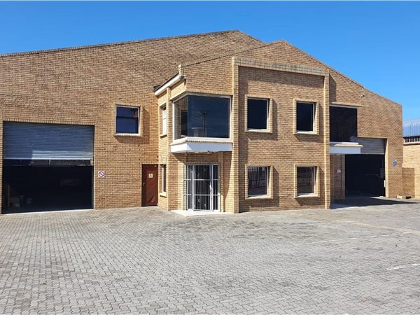 550  m² Commercial space in Newton Park