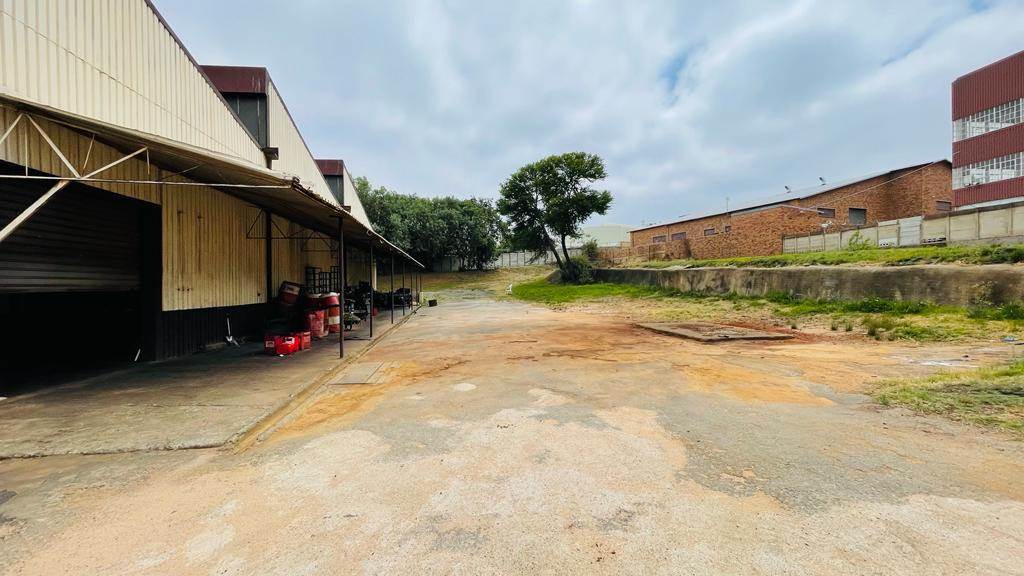 1000  m² Industrial space in Roodepoort Central photo number 24