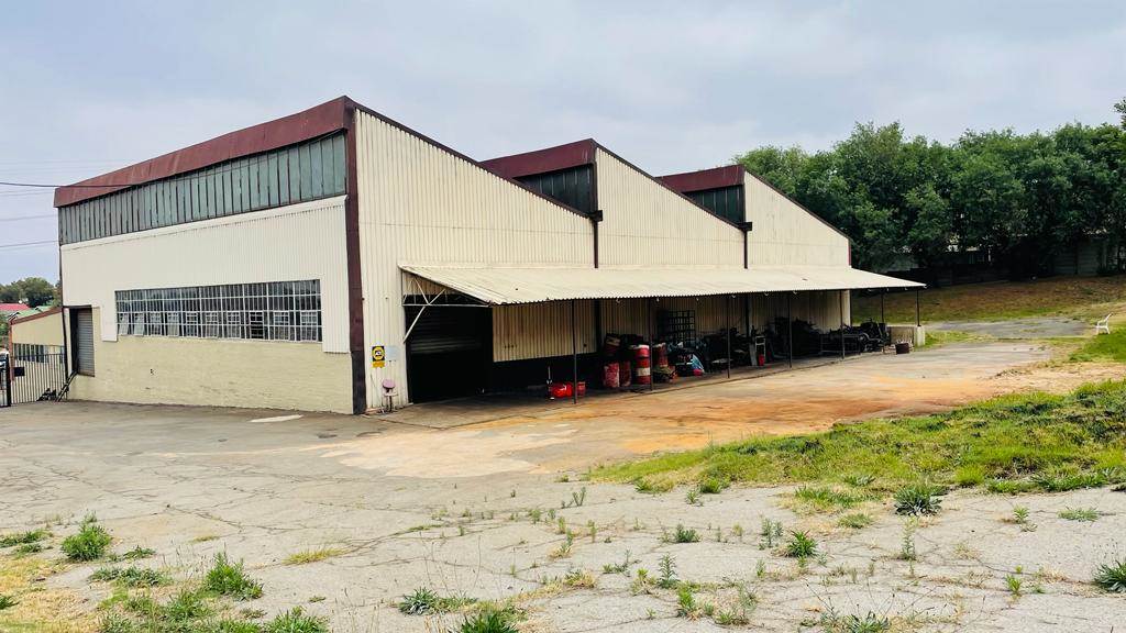 1000  m² Industrial space in Roodepoort Central photo number 4