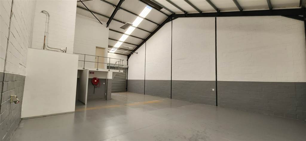 165.5  m² Industrial space in Paarl photo number 3
