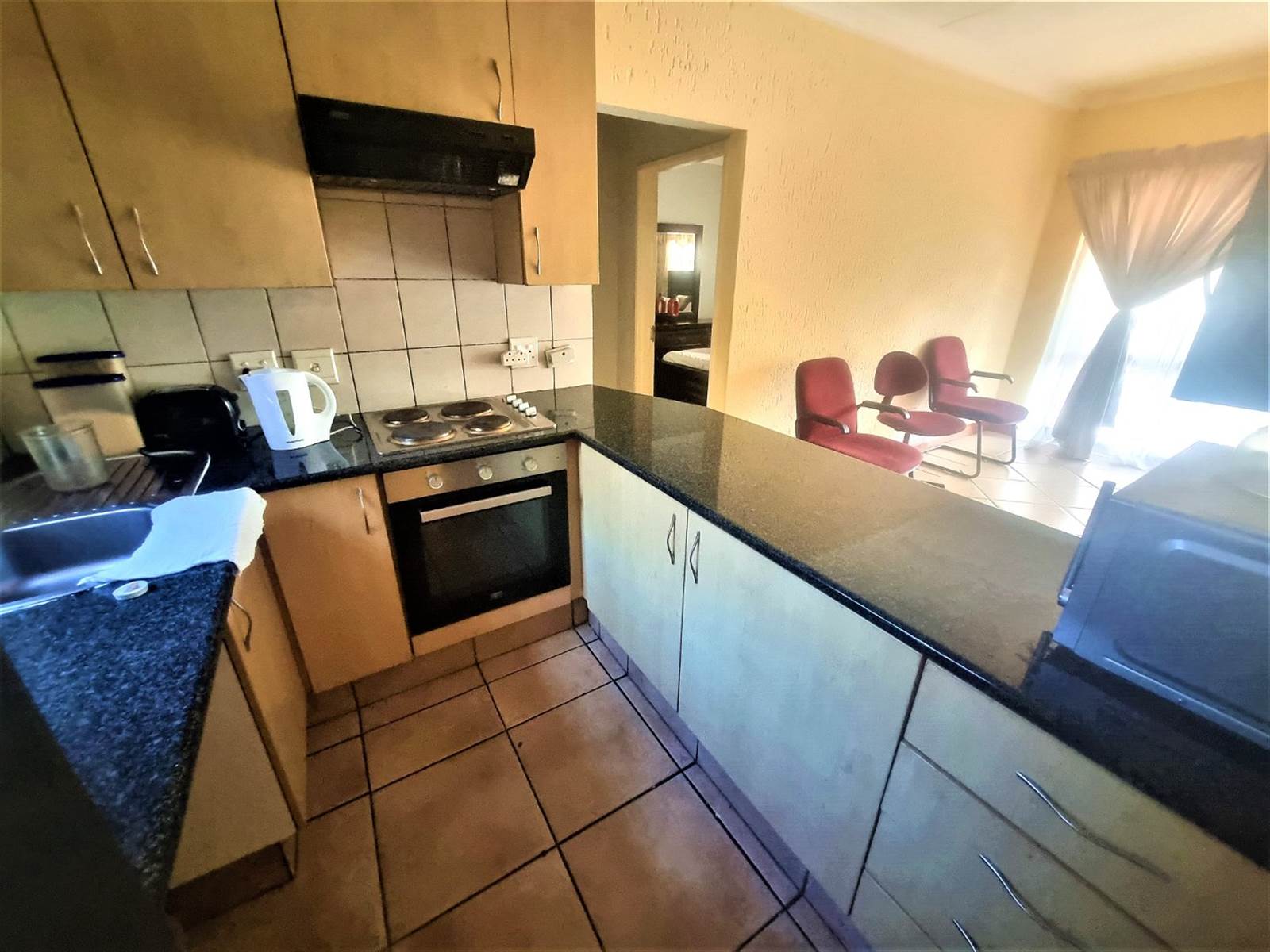 1 Bed Townhouse in Sunninghill photo number 4