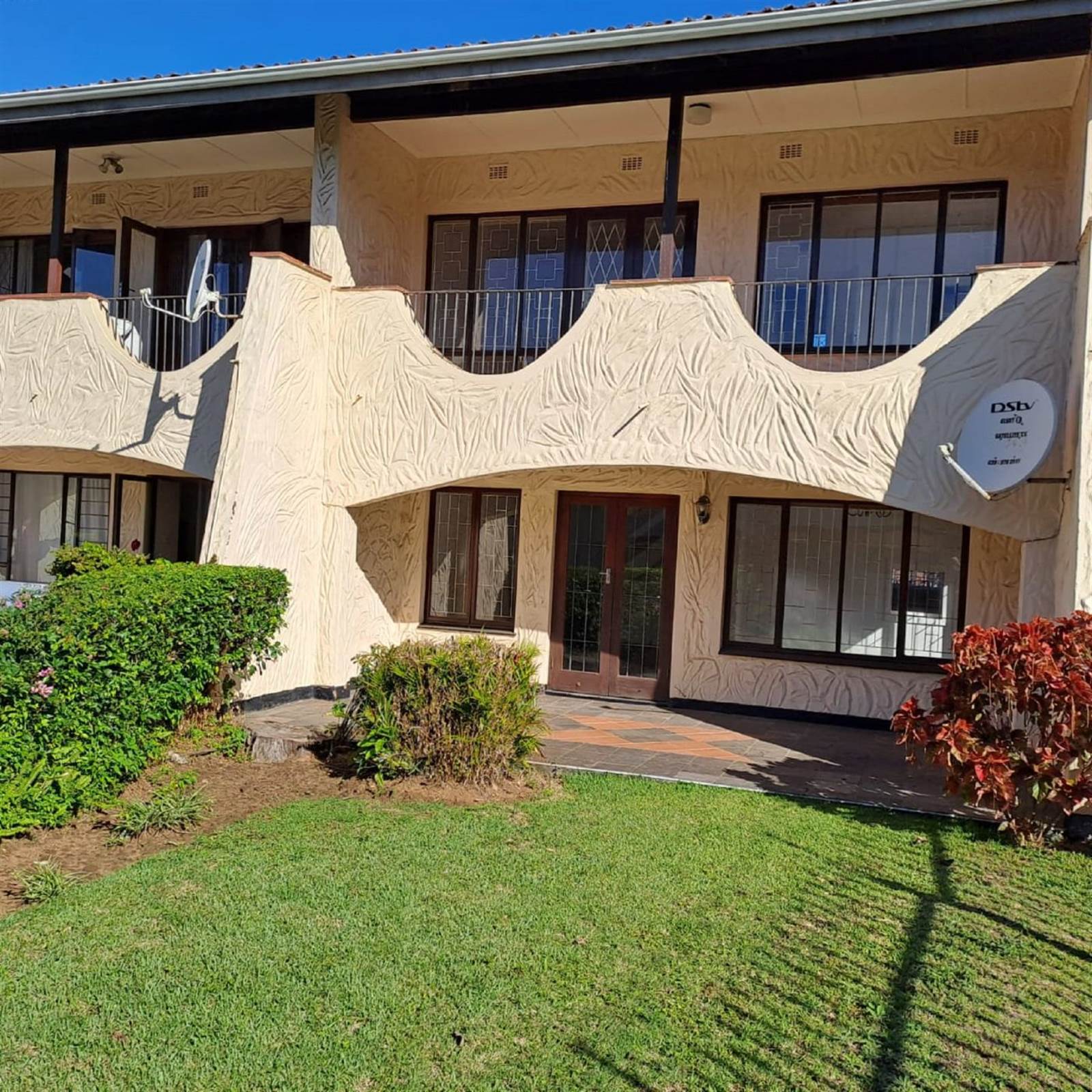2 Bed Apartment in Scottburgh Central photo number 17