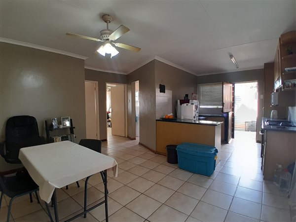 2 Bedroom Townhouse 2 Bedroom Townhouse