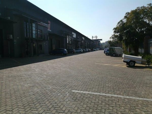 1 276  m² Industrial space