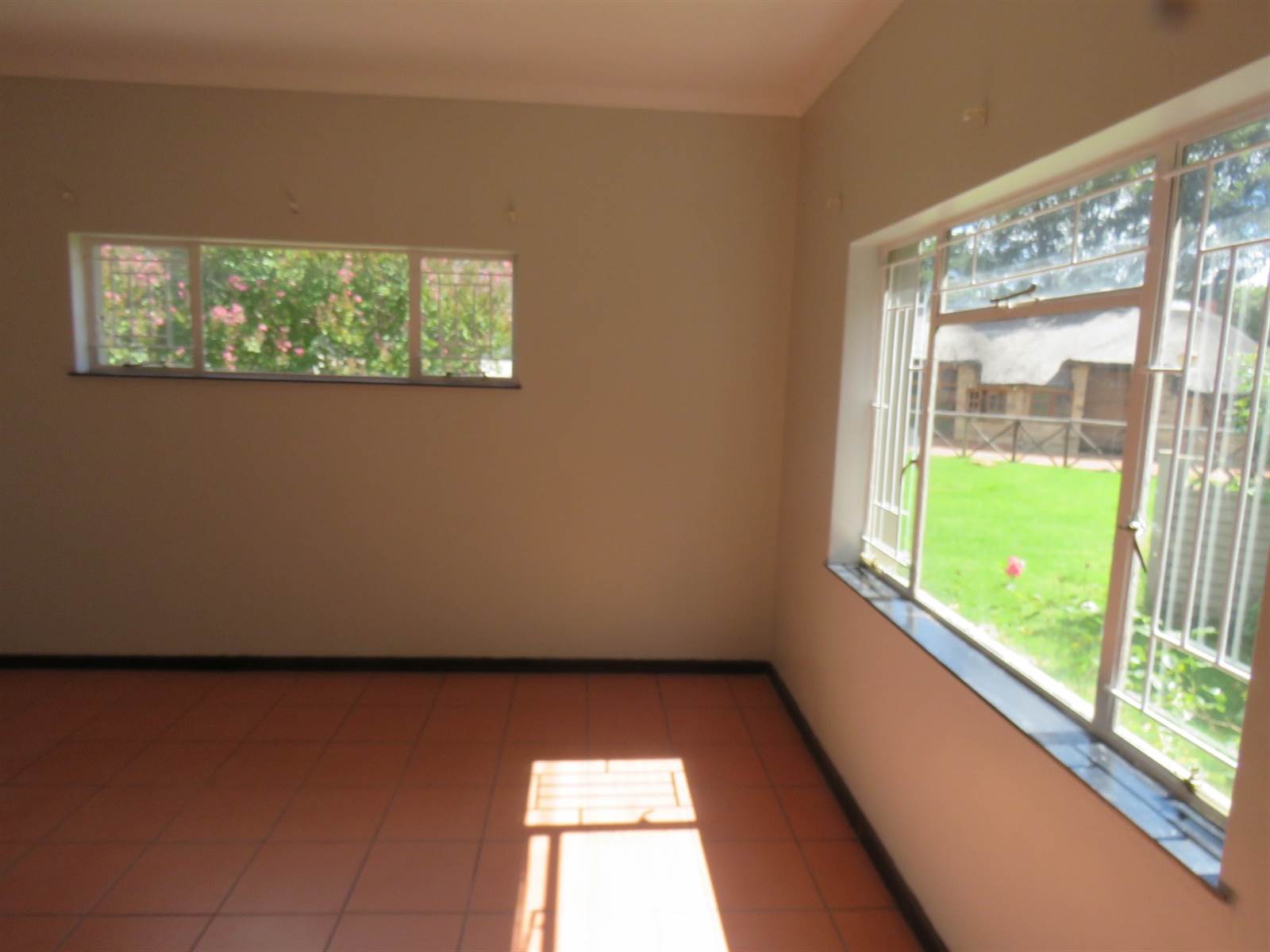 3 Bed House in Harrismith photo number 10