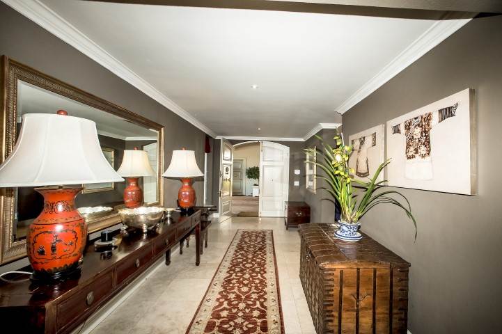 7 Bed House in Constantia photo number 11