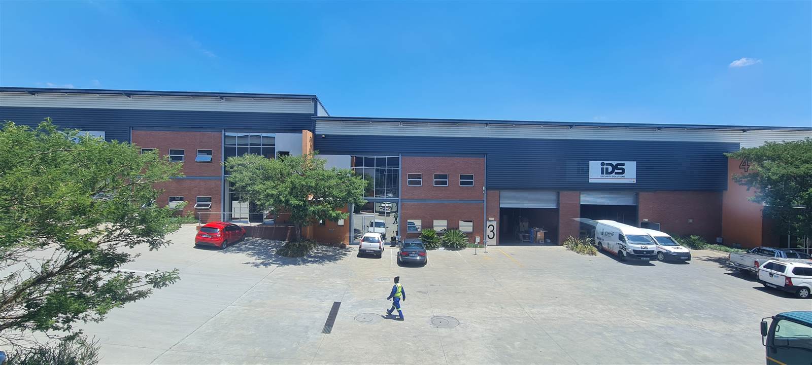 556  m² Industrial space in Louwlardia photo number 9