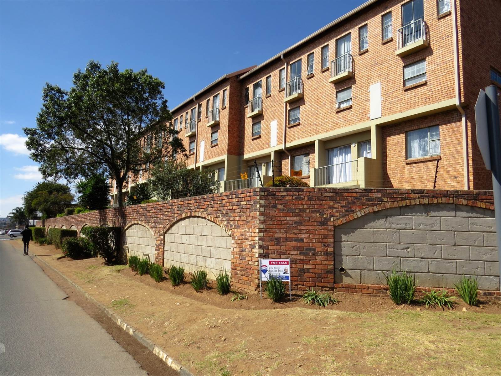 1 Bed Townhouse in Edenvale photo number 11