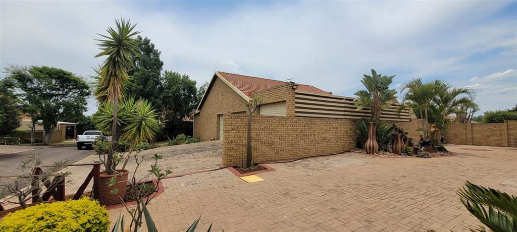 3 Bed House in Modimolle photo number 24