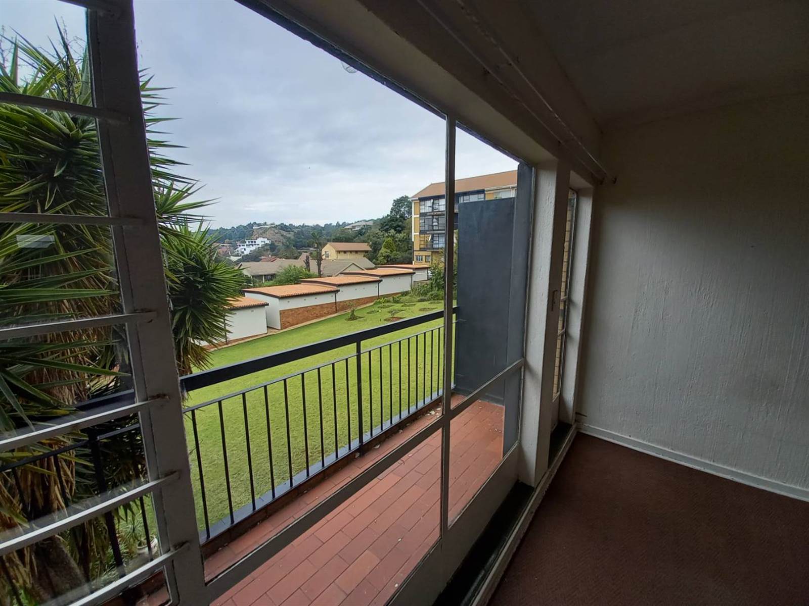 1 Bed Apartment in Kloofendal photo number 8