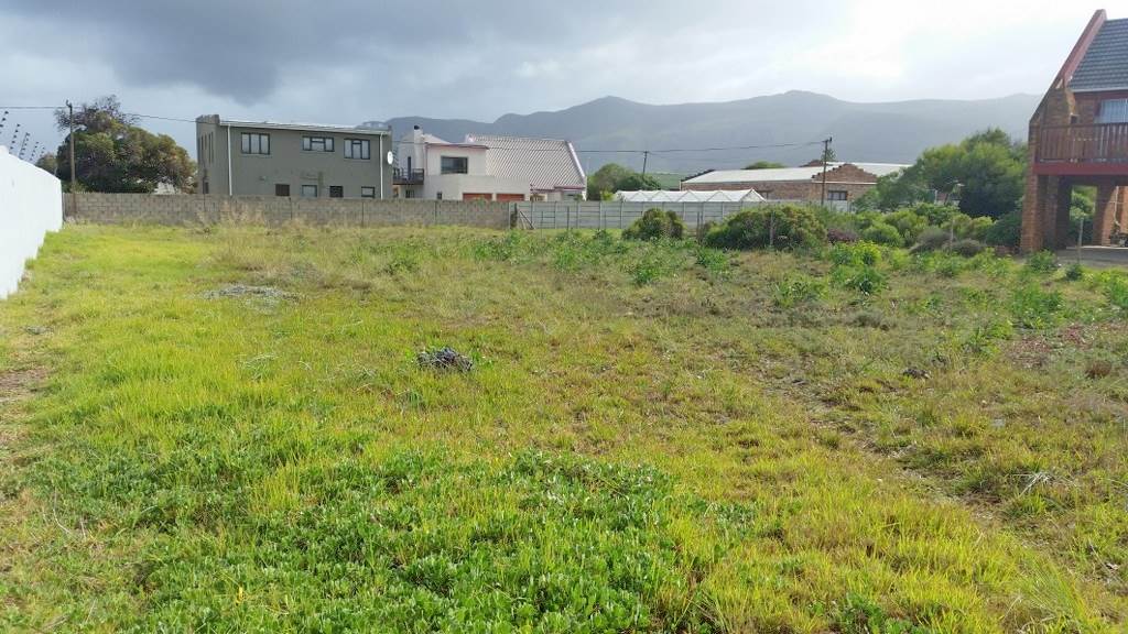 1026 m² Land available in Sandbaai photo number 4