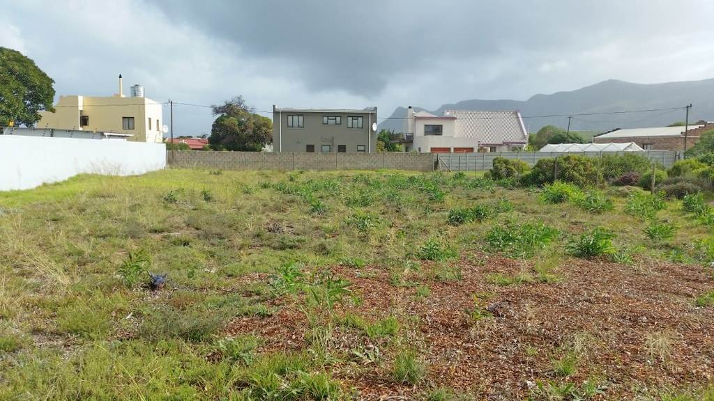 1026 m² Land available in Sandbaai photo number 7