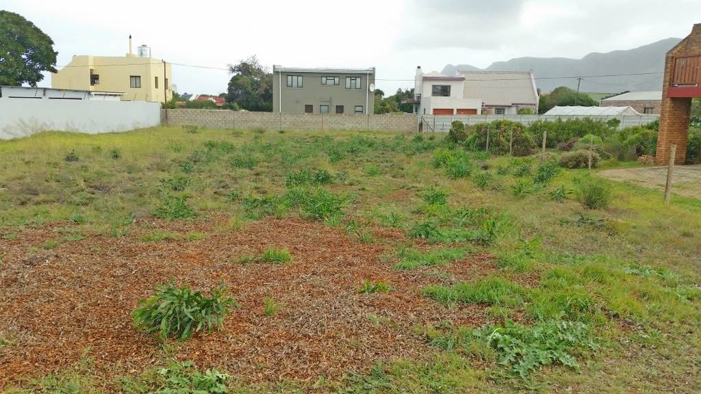 1026 m² Land available in Sandbaai photo number 2