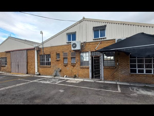 1000  m² Commercial space in Parow