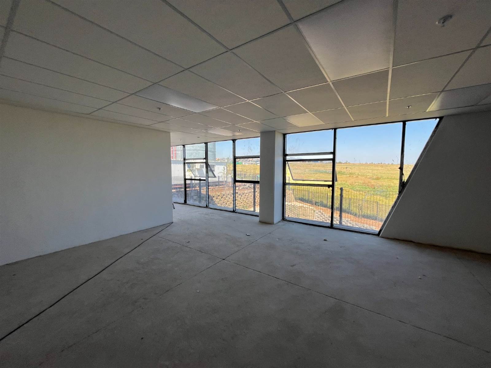 3568  m² Commercial space in Louwlardia photo number 5