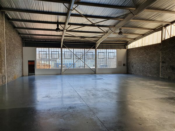 550  m² Industrial space