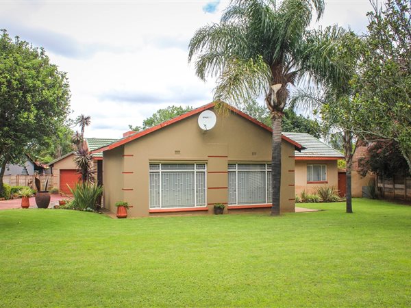 4 Bedroom House 4 Bedroom House