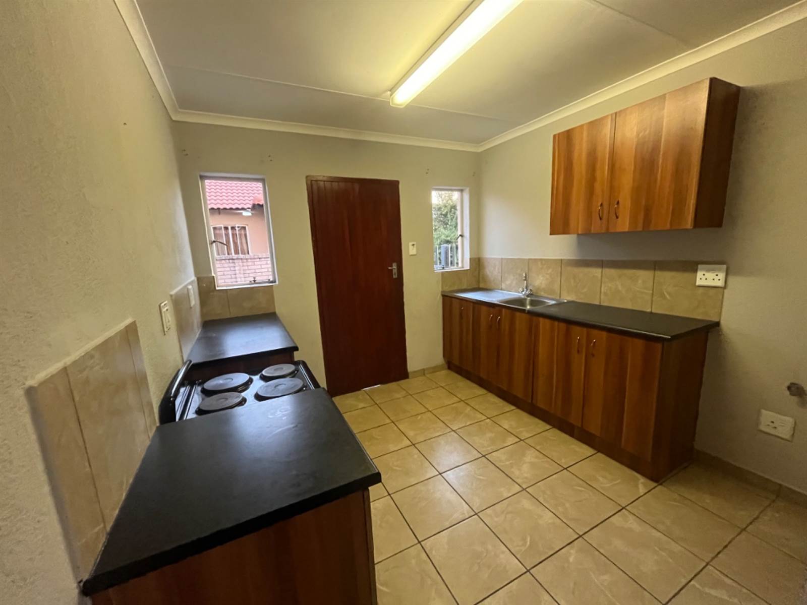 3 Bed House in Rustenburg photo number 10
