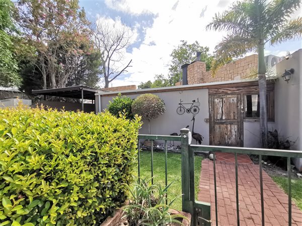 4 Bedroom House 4 Bedroom House