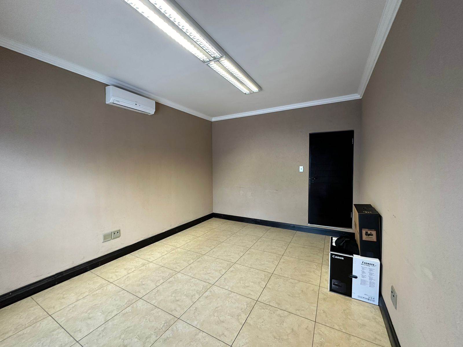 20  m² Commercial space in Alberante photo number 17