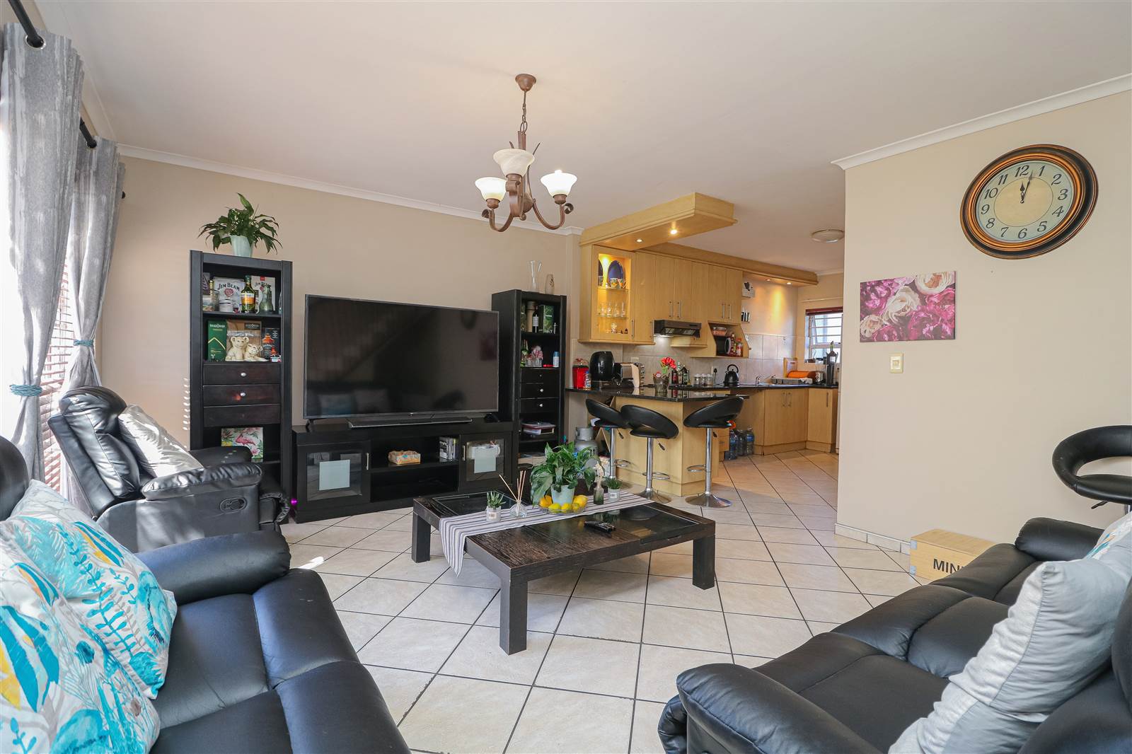 2 Bed Townhouse in Gordons Bay Central photo number 7