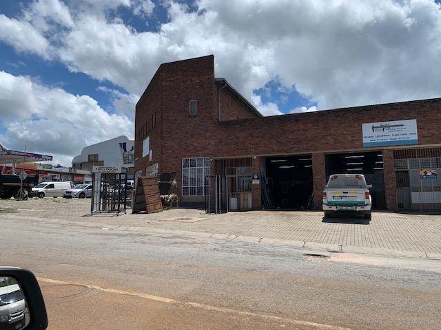 830  m² Commercial space in Nelspruit Central photo number 2