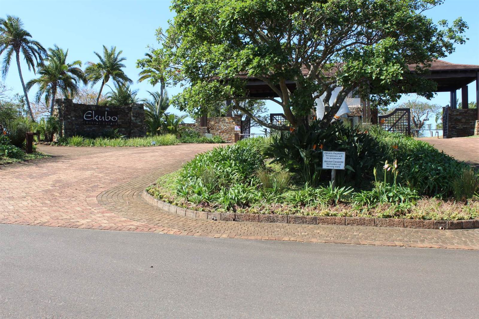 1710 m² Land available in Port Edward photo number 1