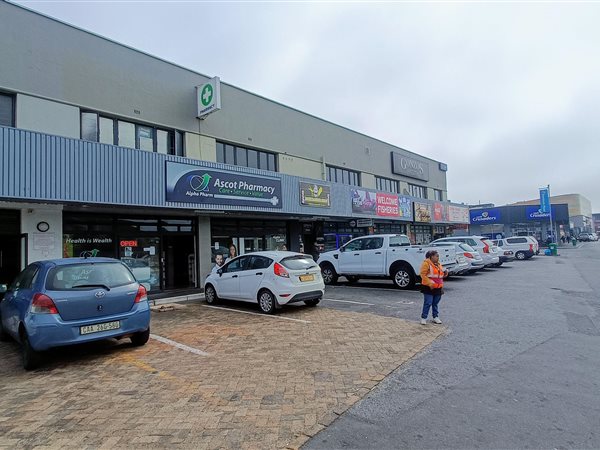 122  m² Retail Space in Milnerton Central