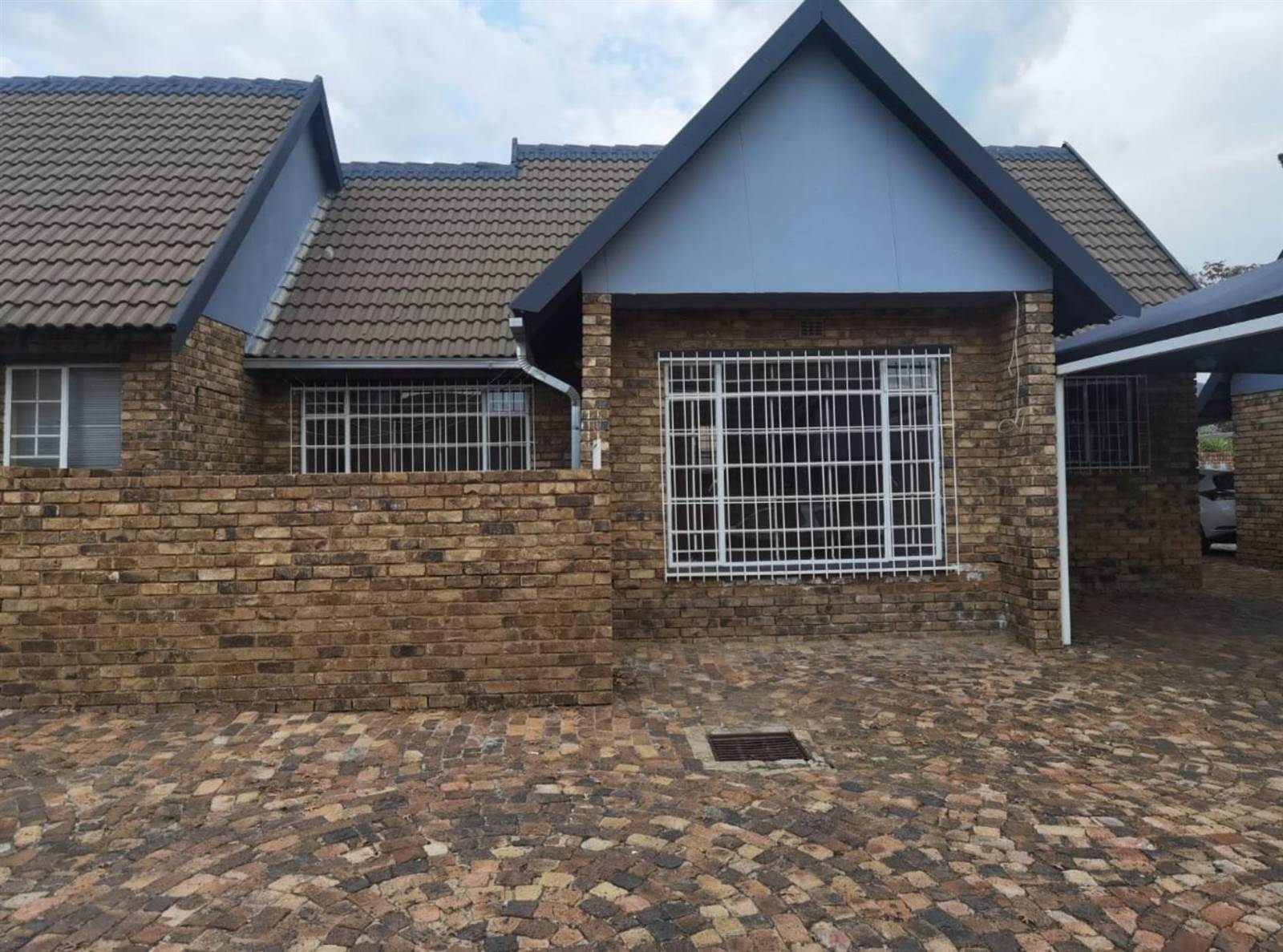 2 Bed House in Middelburg Central photo number 1