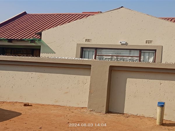 2 Bedroom House 2 Bedroom House