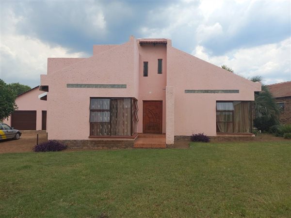 3 Bed House in Meyerton Park